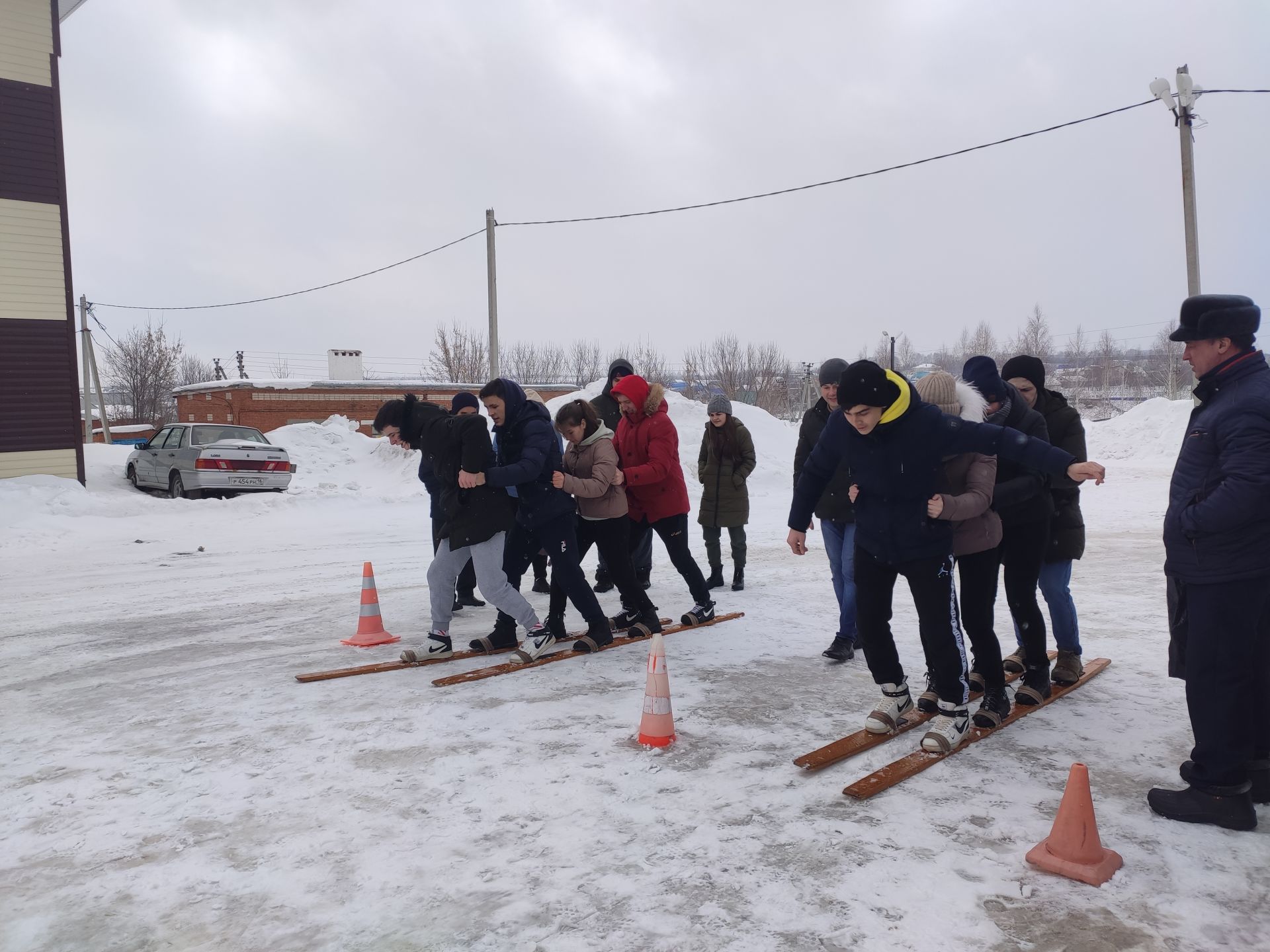 "Форпост" мәктәп отрядлары  Теләчедә очрашты