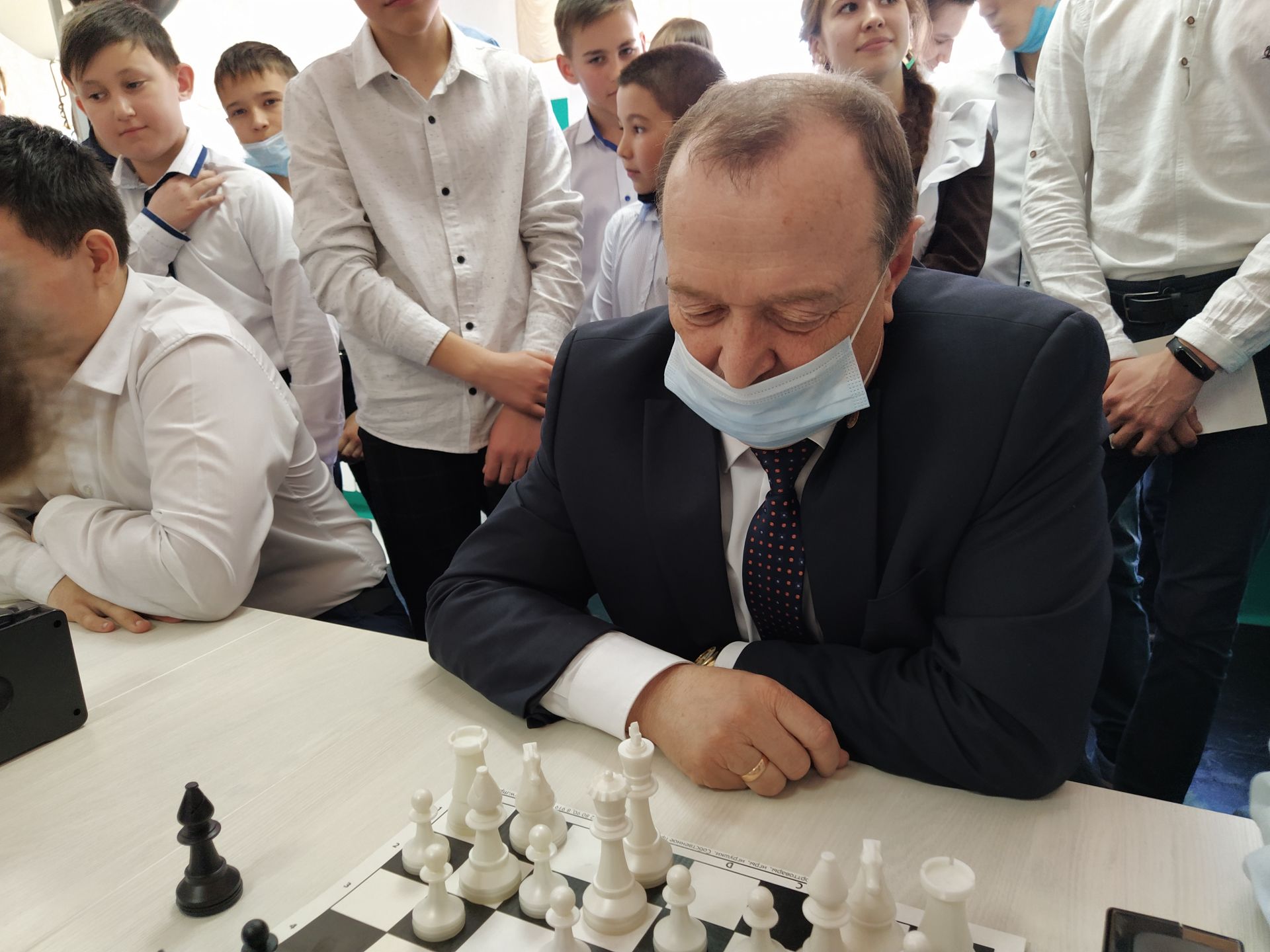 Олы Мишә  укучылары да шахматны үз итә