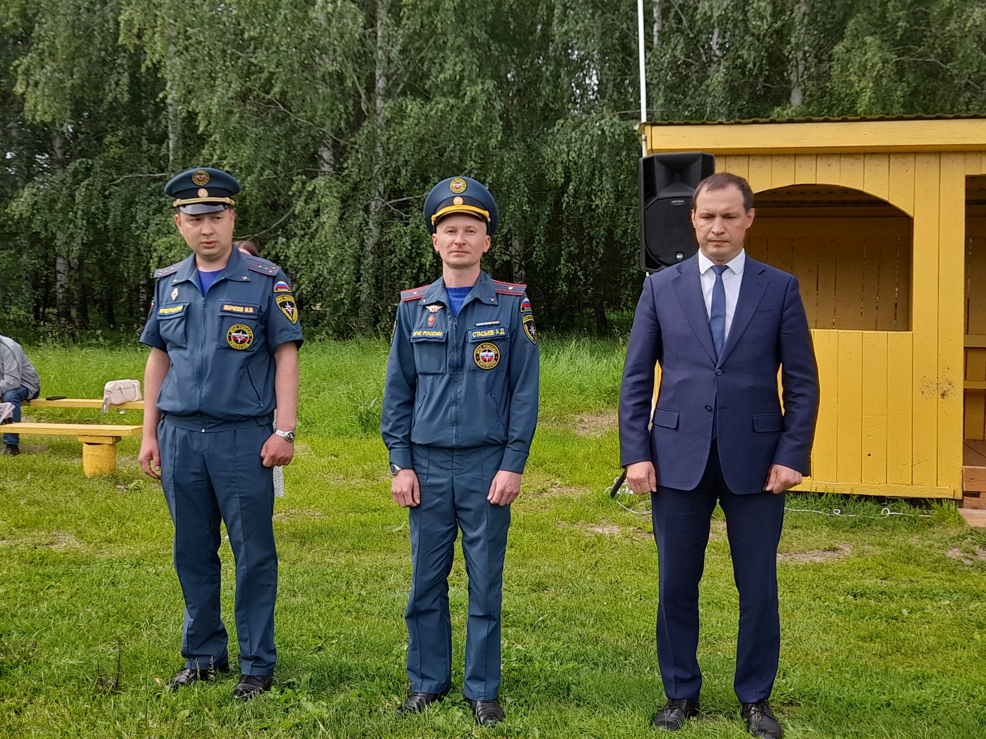 Теләче стадионында янгын сүндерү хезмәткәрләре үзләрен һөнәри осталык буенча сыный