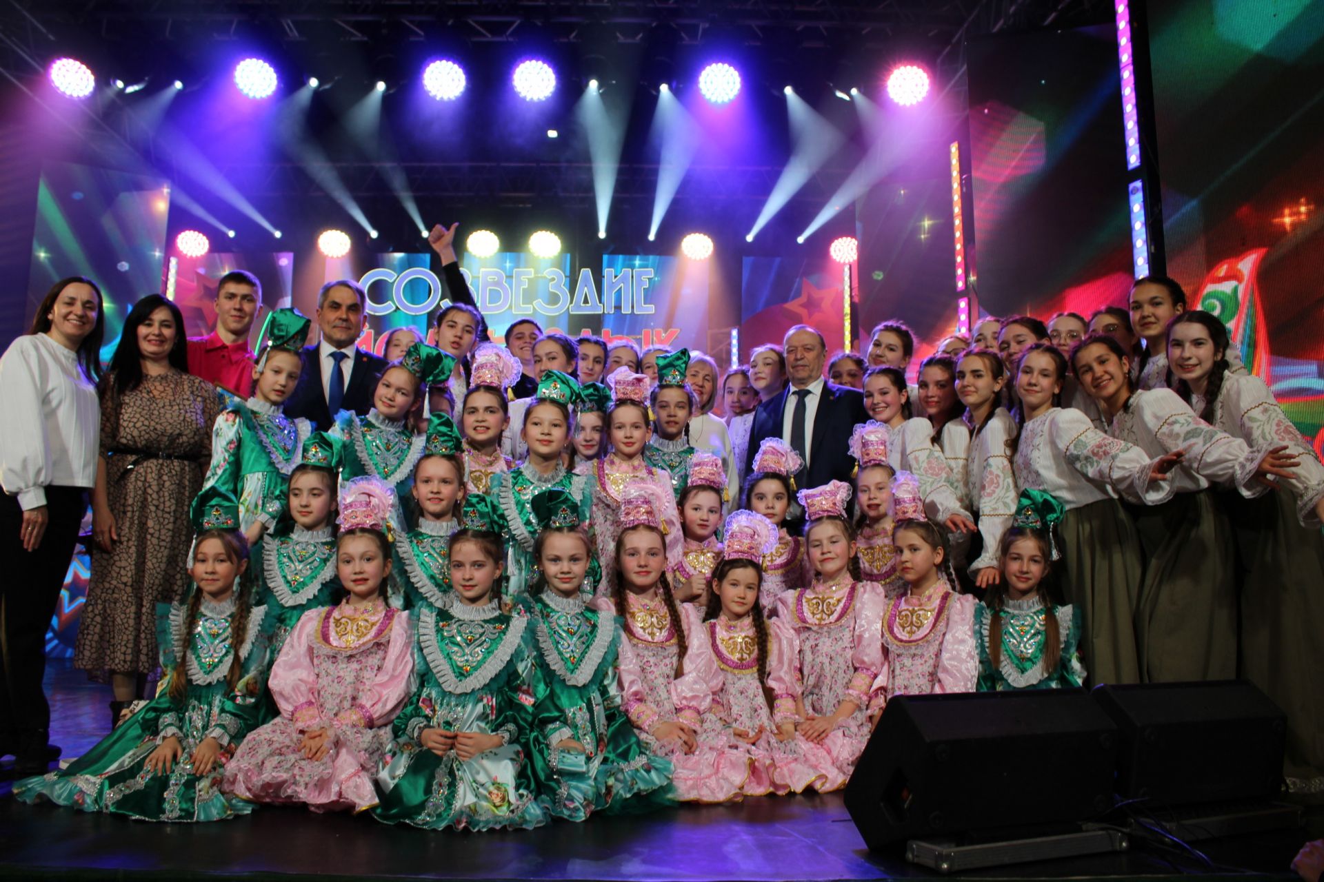 Аларны “УНИКС” көтә