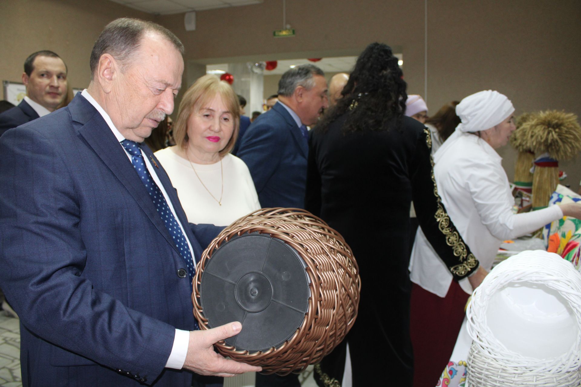 «Минем гаиләм - минем байлыгым» дип исемләнгән фестивальнең йомгаклау концерты узды