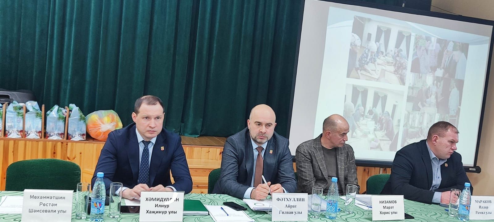 Баландыш авылында халык җыены  узды