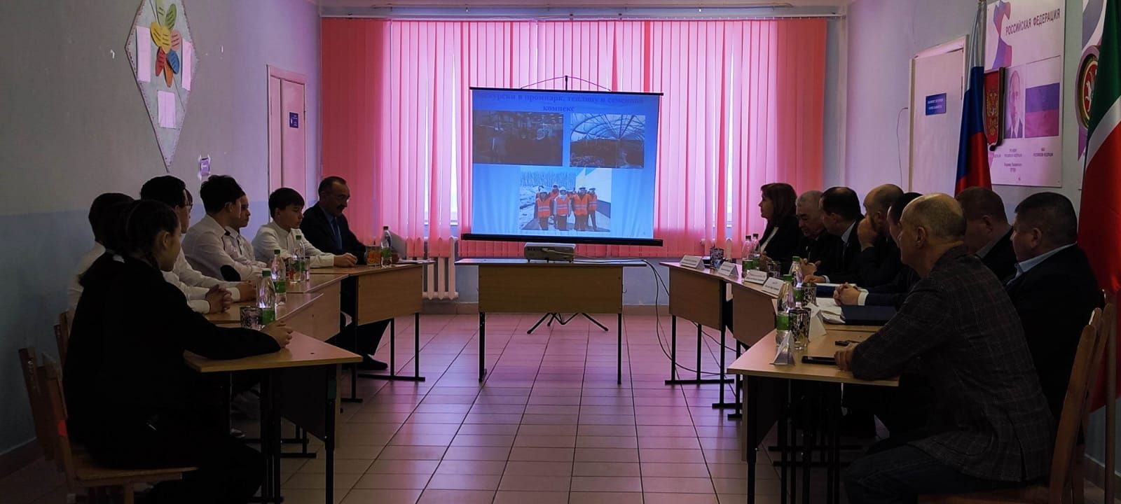 Район  башлыгы  Баландыш  төп  мәктәбе  укучылары  белән  күреште