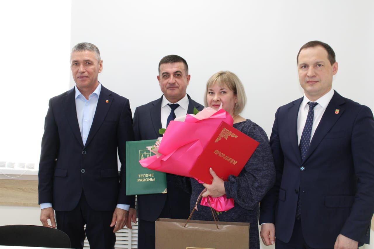 Газ хуҗалыгы хезмәткәрләре белән очраштылар