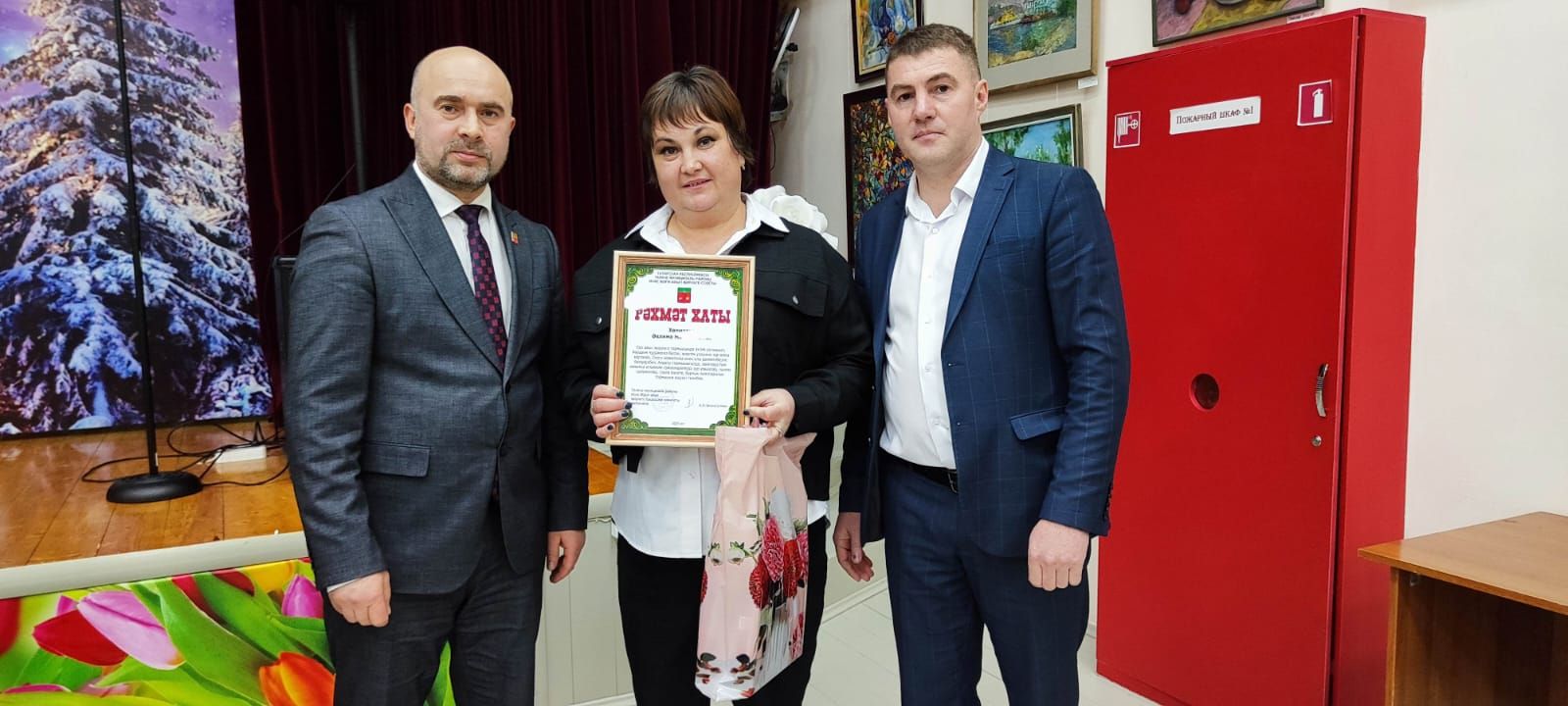 Иске  Җөри  авылында  халык   җыены узды