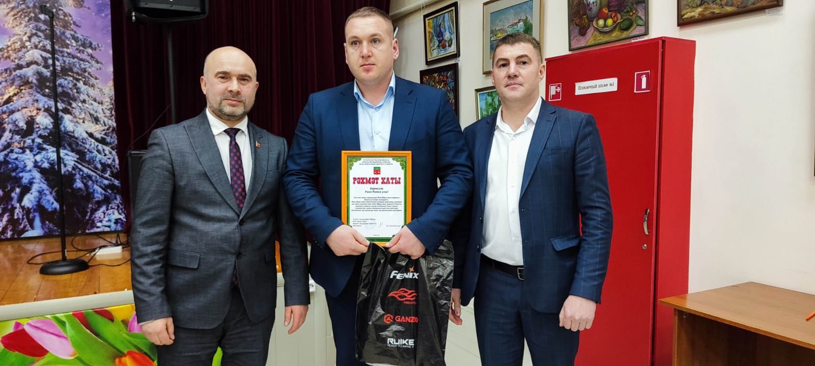 Иске  Җөри  авылында  халык   җыены узды
