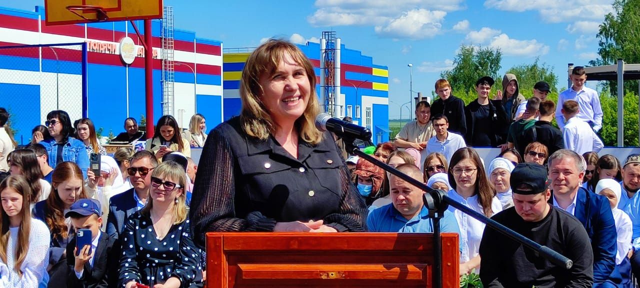 Теләче мәктәбендә “Соңгы кыңгырау” тантанасы узды