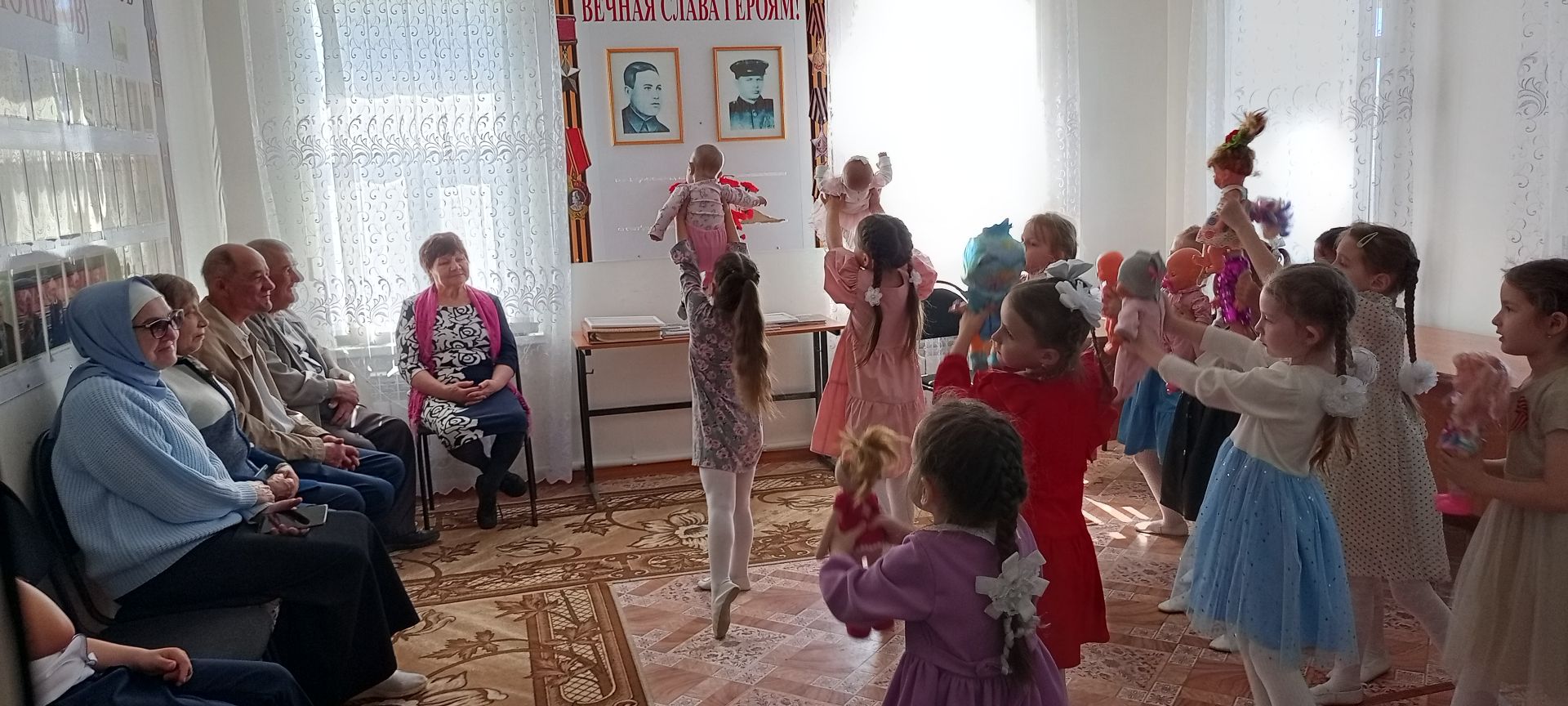 Район Ветераннар йортында кунакта булдылар
