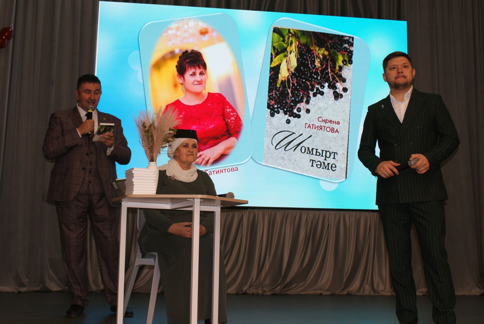 Сиренә Гатиятова: «Ярты ел шигырьләремә игътибар бирмәделәр»
