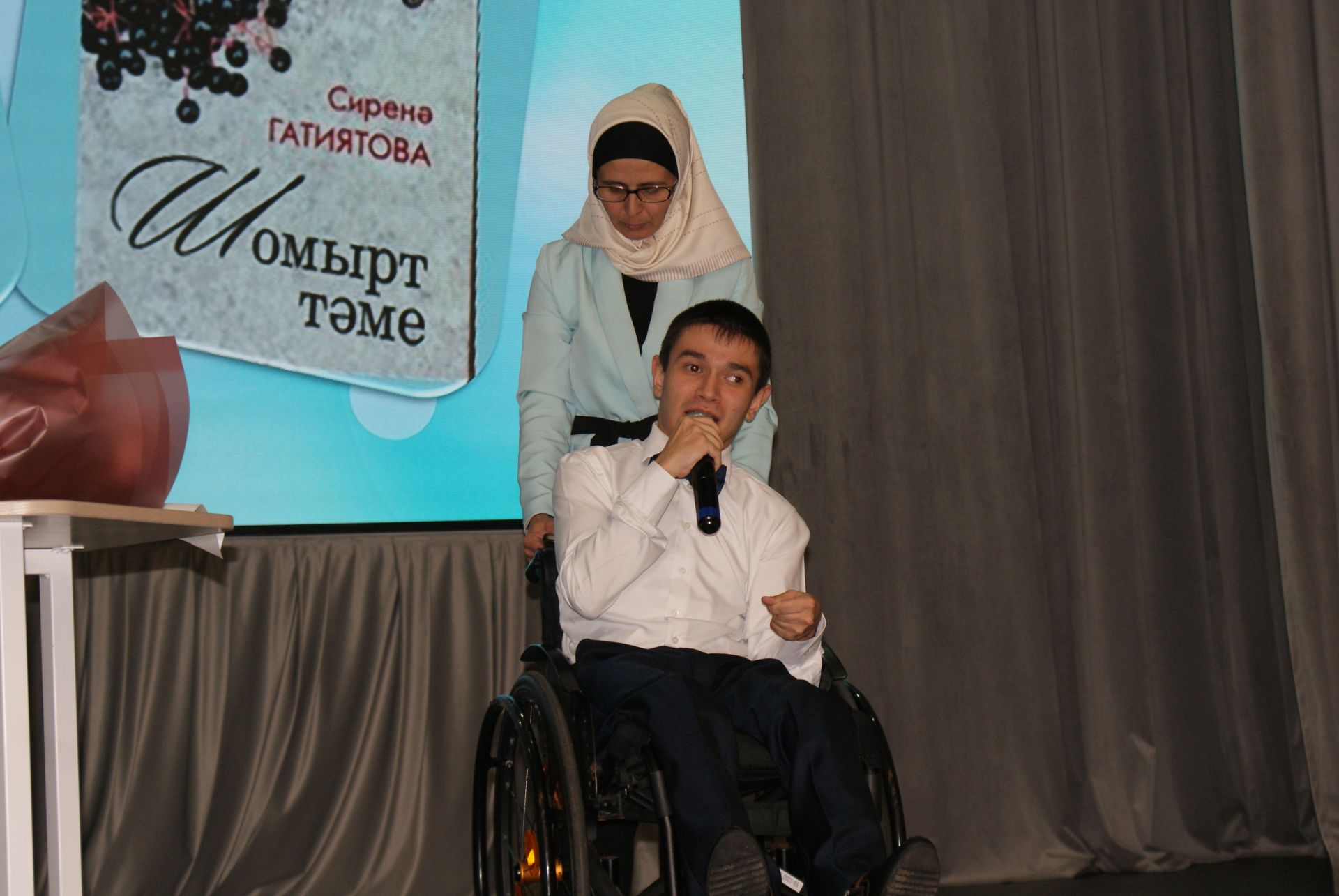 Сиренә Гатиятова: «Ярты ел шигырьләремә игътибар бирмәделәр»
