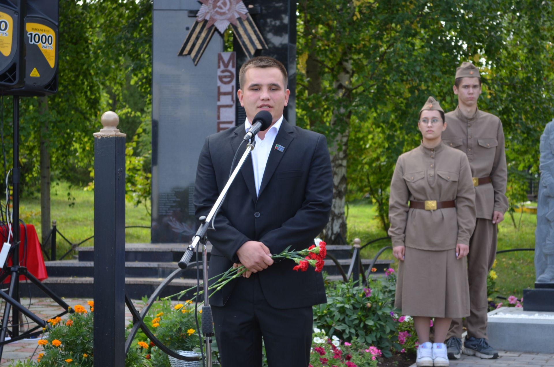 Флүр  Закировның исемен мәңгеләштерү максатыннан һәйкәл ачылды