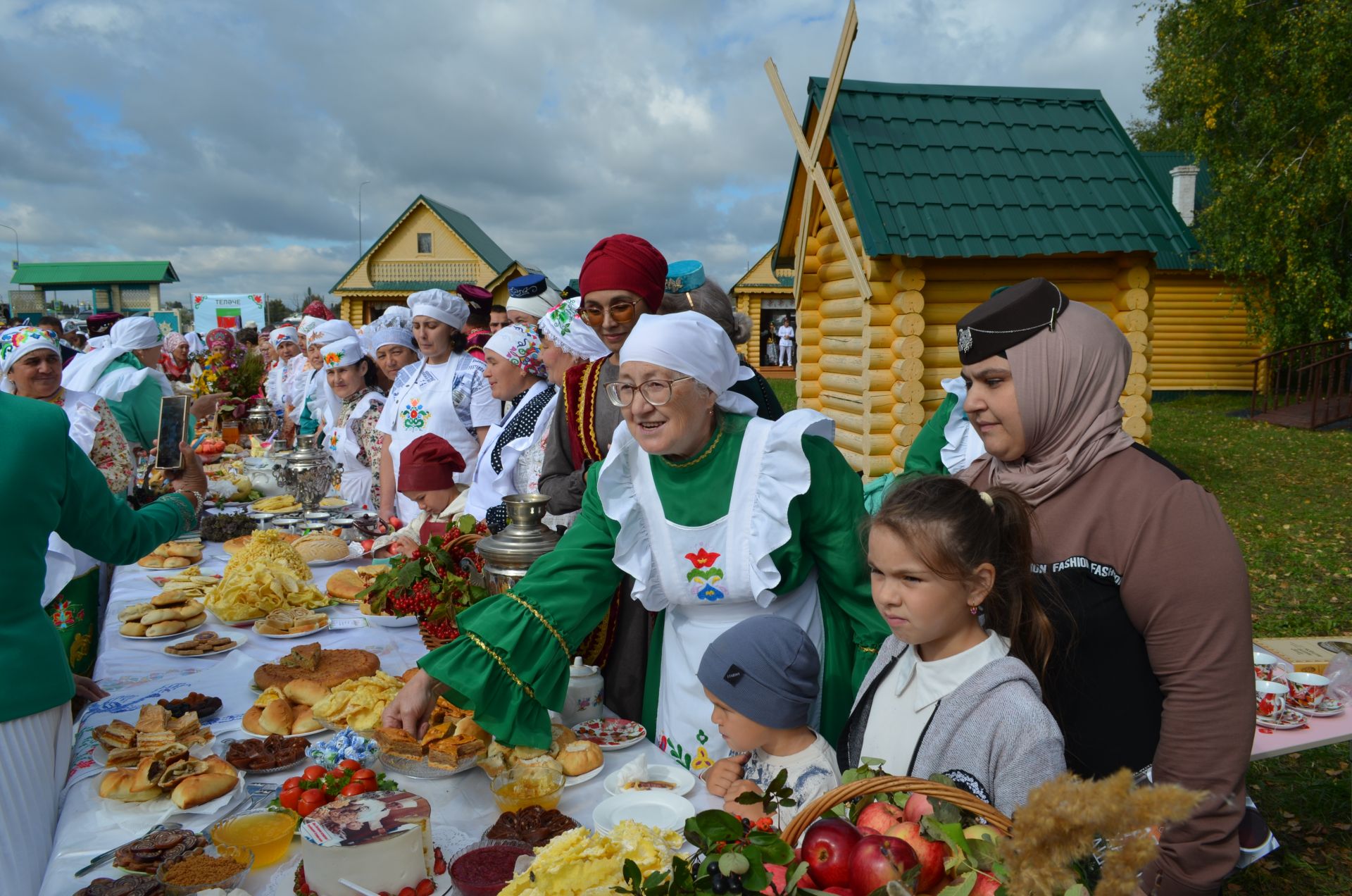 Теләчедә гастрофестиваль узды (фоторепортаж)