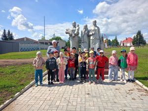Өченче номерлы балалар бакчасында «Хәтер һәм кайгы көне» нә багышланган тематик чаралар узды