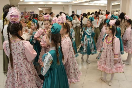 Аларны “УНИКС” көтә