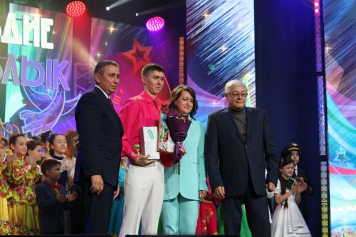 Аларны “УНИКС” көтә