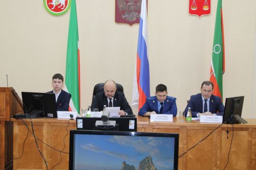 Коррупциягә каршы көрәш буенча  район комиссиясенең  утырышы узды