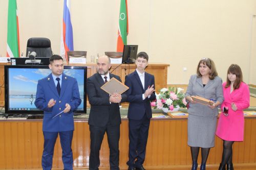 Коррупциягә каршы көрәш буенча  район комиссиясенең  утырышы узды