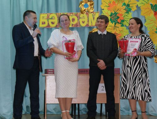 Казаклар авылында «Ягез әле, әниләр!» дип исемләнгән кичә булып узды