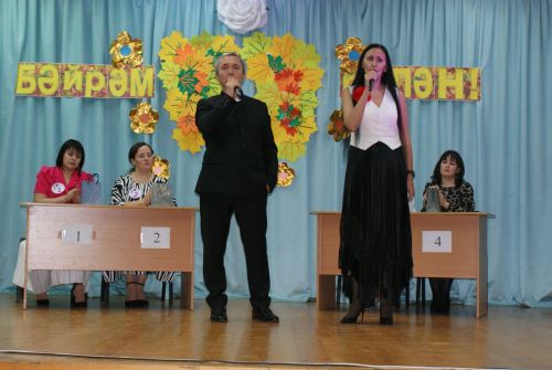 Казаклар авылында «Ягез әле, әниләр!» дип исемләнгән кичә булып узды