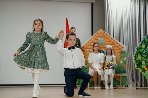 Алдынгылар хәрәкәте проекты кысаларында мәктәп театр коллективларының смотр — конкурсы узды