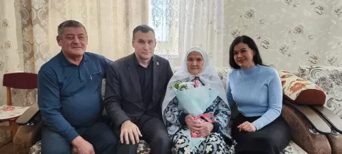 Шәмсенур апа Закирова  90 яшьлек юбилеен  билгеләп узды
