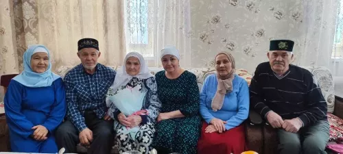 Шәмсенур апа Закирова  90 яшьлек юбилеен  билгеләп узды