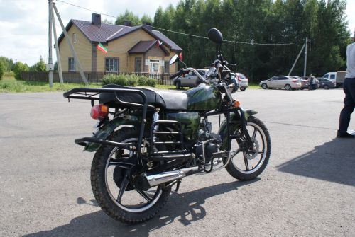 Егетләр янына
