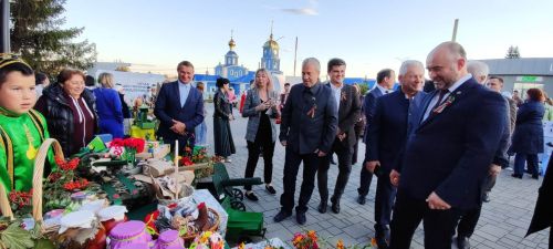 Районда Республика көнен бәйрәм иттеләр