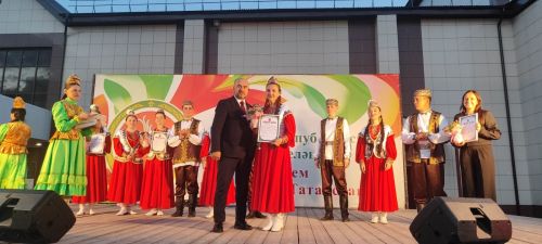 Районда Республика көнен бәйрәм иттеләр