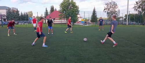Районда Республика көнен бәйрәм иттеләр