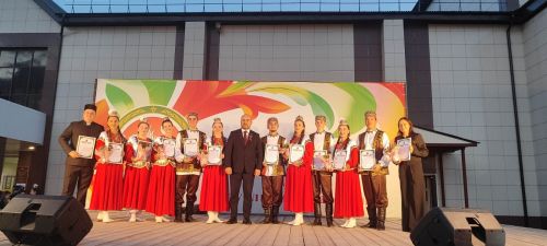 Районда Республика көнен бәйрәм иттеләр