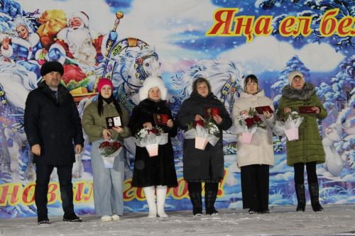 Теләче халкы Искечә Яңа елны каршы алды