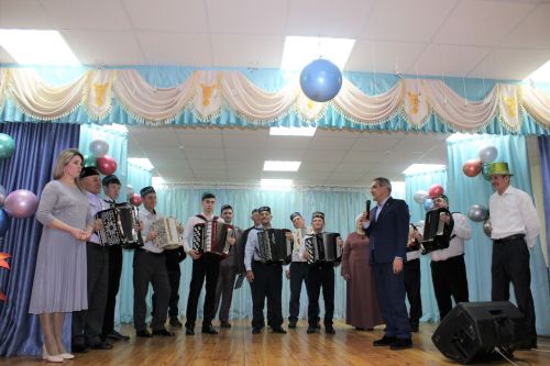 Гармунчы булсын ярың...