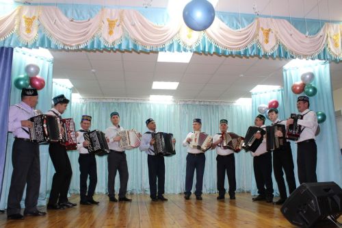 Гармунчы булсын ярың...