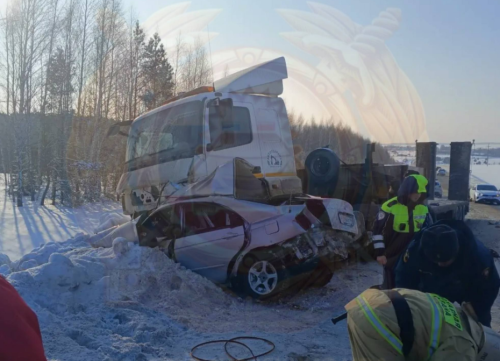 Kia һәм КАМАЗ бәрелешендә өч кеше һәлак булган