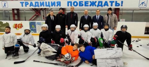 Теләчегә  Россия Герое Рәсим Баксиков килде