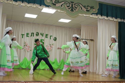 Наяннар, ихласлар һәм сөйкемлеләр