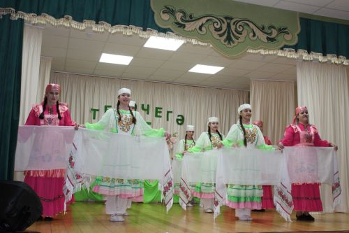 Наяннар, ихласлар һәм сөйкемлеләр