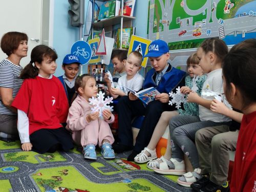 Халыкара китап бүләк итү көне уңаеннан