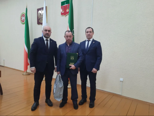Теләче муниципаль район башлыгының Рәхмәт хаты тапшырылды