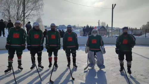 Шәдке авылында  хоккей ярышлары бара