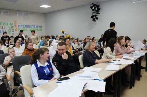 “Әти -әниләр юл куркынычсызлыгы өчен” дип исемләнгән республика бәйгесенең район этабы үтте