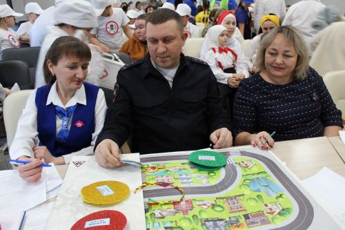 “Әти -әниләр юл куркынычсызлыгы өчен” дип исемләнгән республика бәйгесенең район этабы үтте
