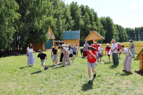 Россия көне уңаеннан