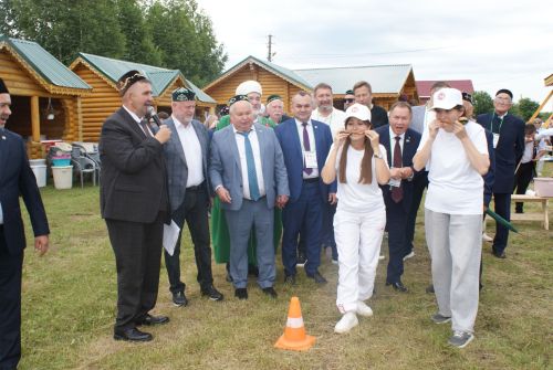 Пермь өлкәсенең Барда муниципаль округында  «Барда җыены» узды