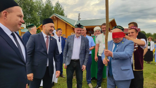 Пермь өлкәсенең Барда муниципаль округында  «Барда җыены» узды