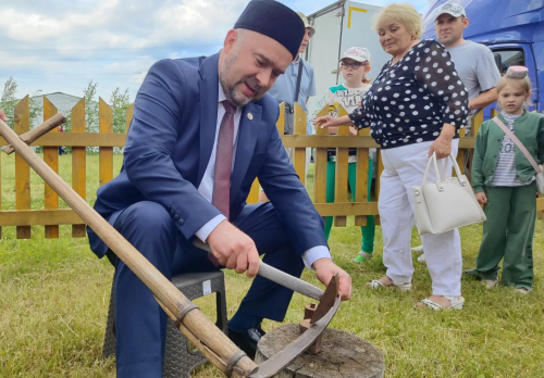 Пермь өлкәсенең Барда муниципаль округында  «Барда җыены» узды