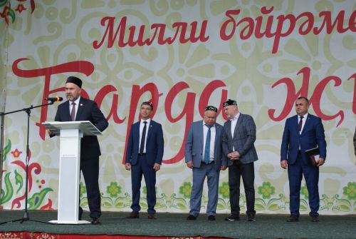 Пермь өлкәсенең Барда муниципаль округында  «Барда җыены» узды