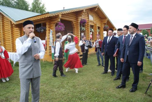 Пермь өлкәсенең Барда муниципаль округында  «Барда җыены» узды