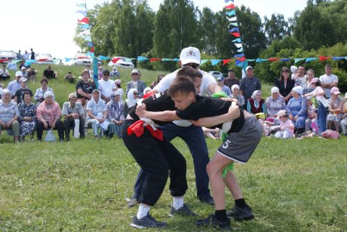 Кече Кибәхуҗада узган сабан туе батыры билгеле